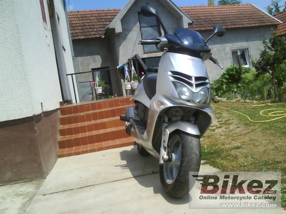 1999 Aprilia Leonardo photo