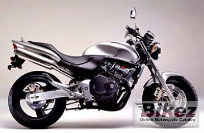 20165_0_1_2_hornet%20250_Image%20by%20Honda.%20Published%20with%20permission..jpg