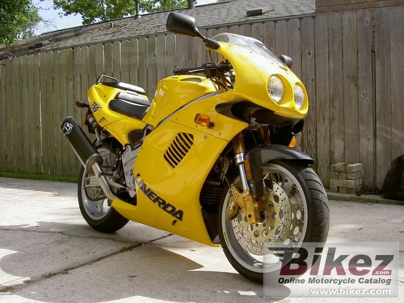 http://www.bikez.com/pictures/laverda/1999/4512_0_1_4_750%20s_Image%20credits%20-%20MB.jpg