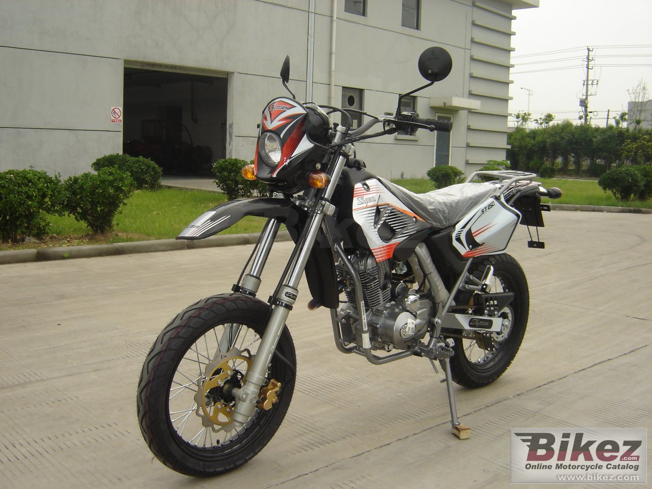 Big  st250 picture and wallpaper from Bikez.com