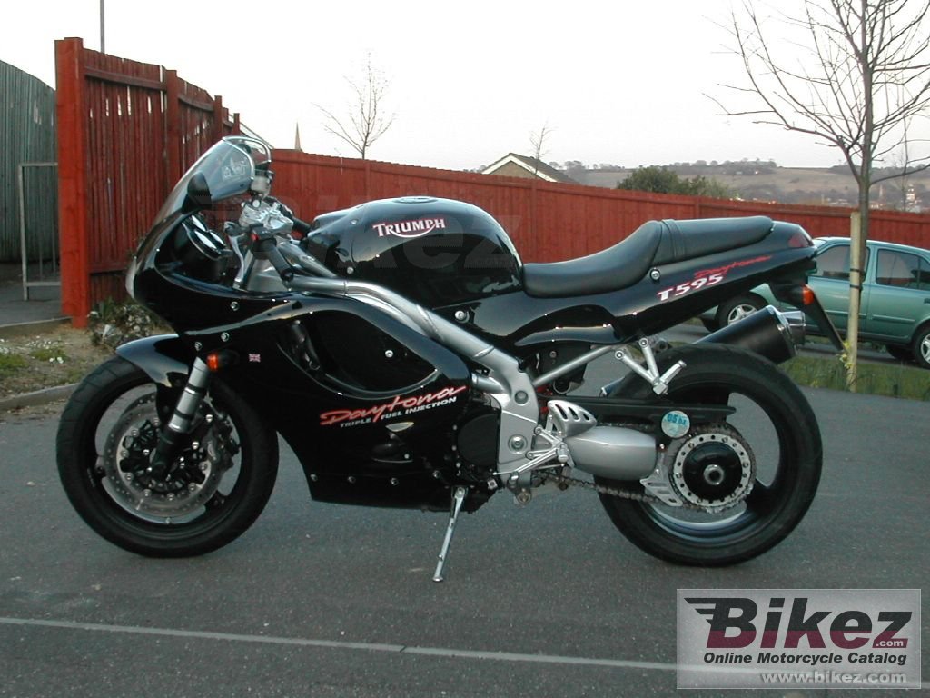 Triumph Daytona T595