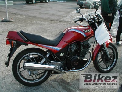 1985 Yamaha XS 400 DOHC (reduced effect) rated