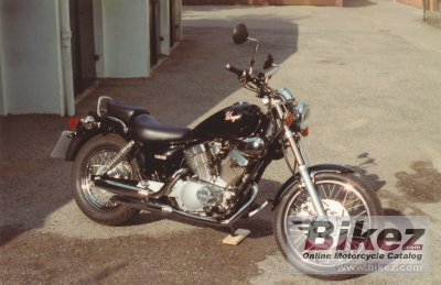 1989 Yamaha XV 250 Virago (reduced effect)