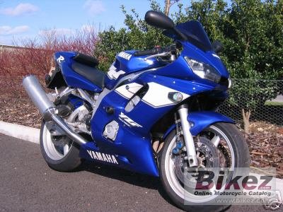 2000 Yamaha YZF-R6 photo