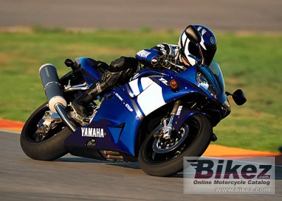 yamaha r1