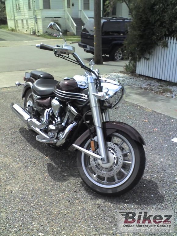 2006 Yamaha Roadliner photo