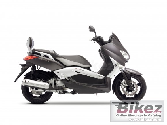 32761_0_3_3_x-max%20250%20sport%20edition_Image%20credits%20-%20Yamaha.jpg